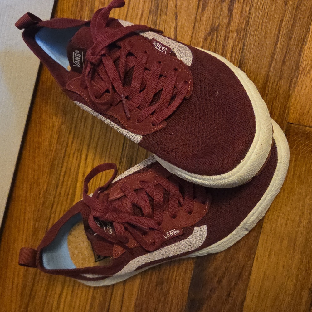 Vans Ultra Range VR3 Maroon and White Sneakers Unisex: Women's 8.5, Men's 7 - Picture 12 of 12